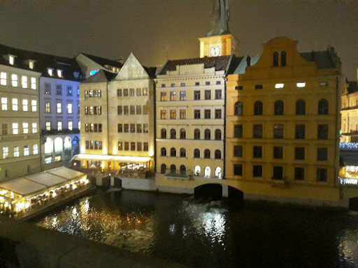 8235ECDCF66B9B917DDCF99ED0AE1B700